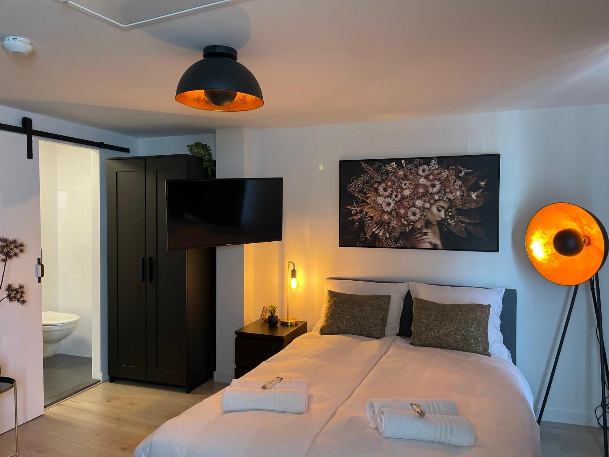 B&K Urban City Suites 提耳堡 外观 照片
