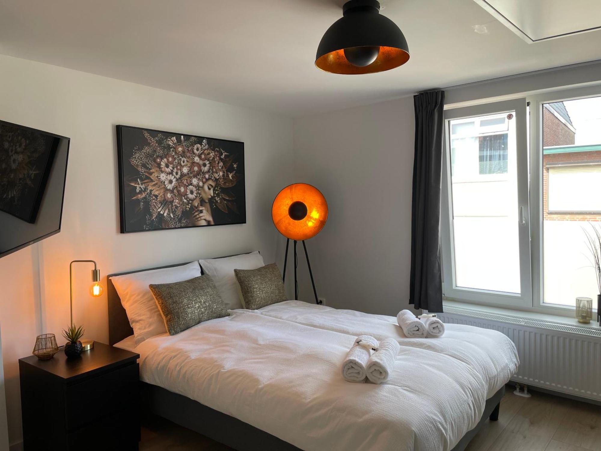 B&K Urban City Suites 提耳堡 外观 照片