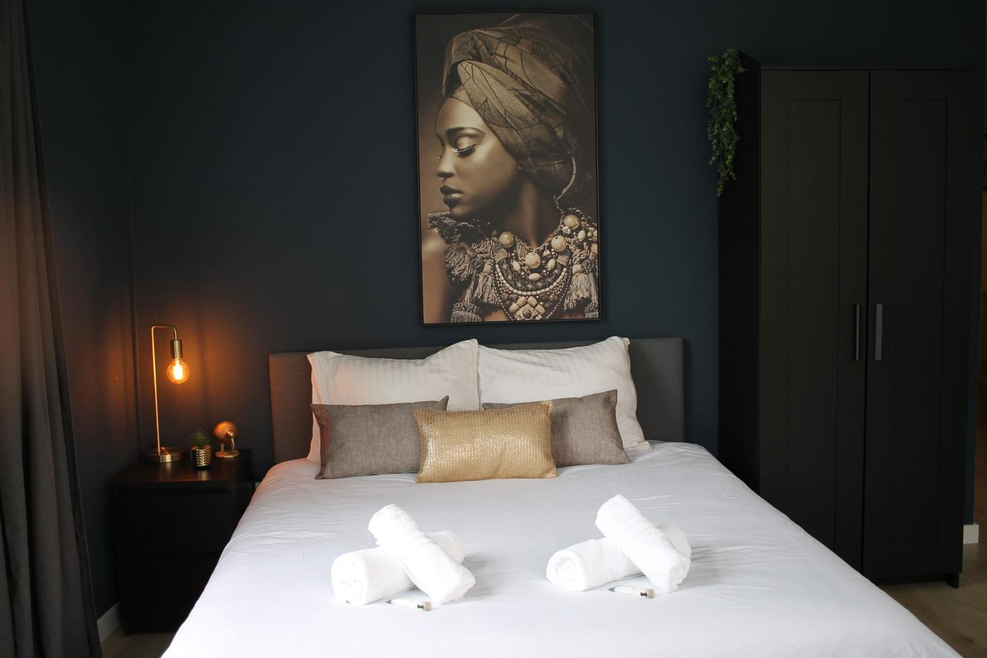 B&K Urban City Suites 提耳堡 外观 照片
