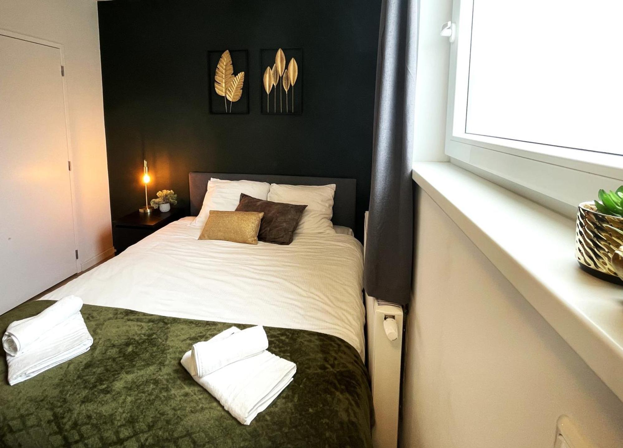 B&K Urban City Suites 提耳堡 外观 照片