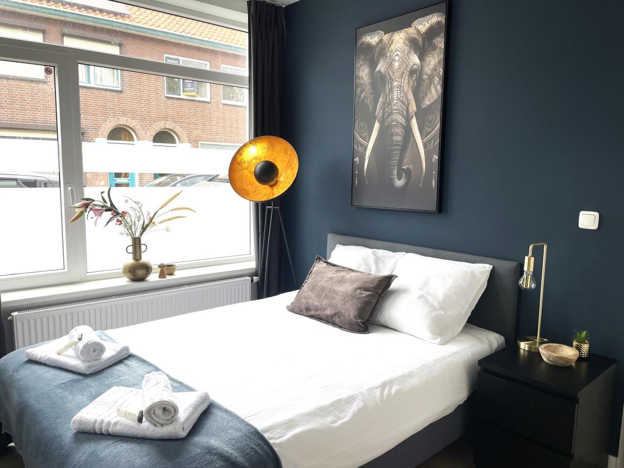 B&K Urban City Suites 提耳堡 外观 照片