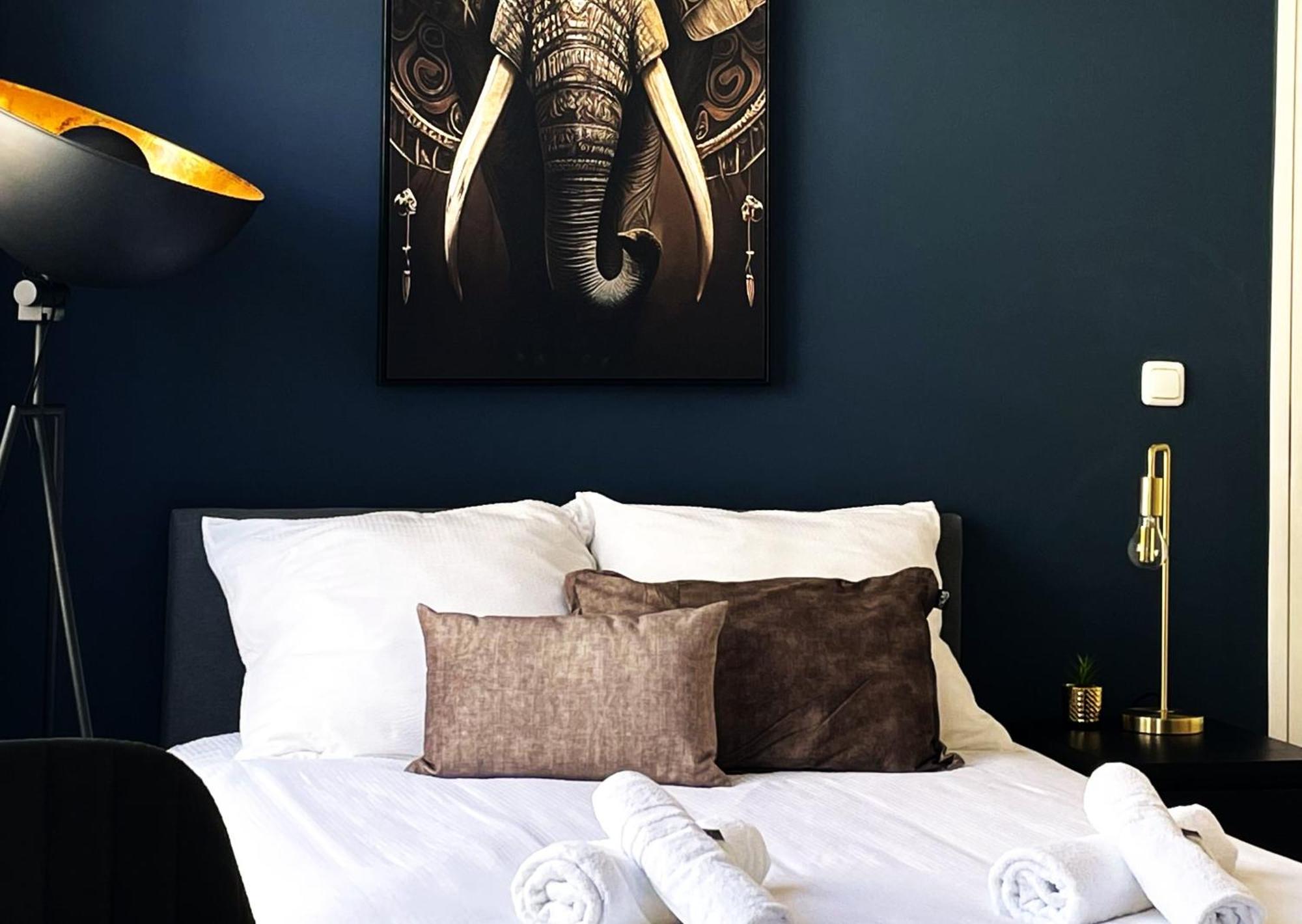 B&K Urban City Suites 提耳堡 外观 照片