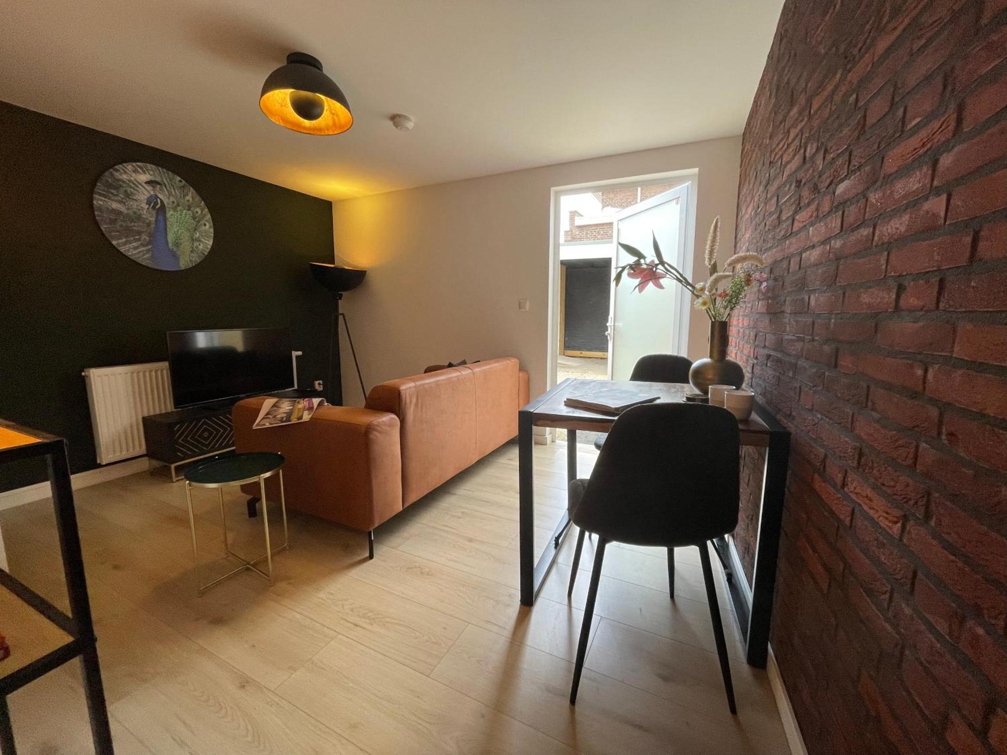 B&K Urban City Suites 提耳堡 外观 照片
