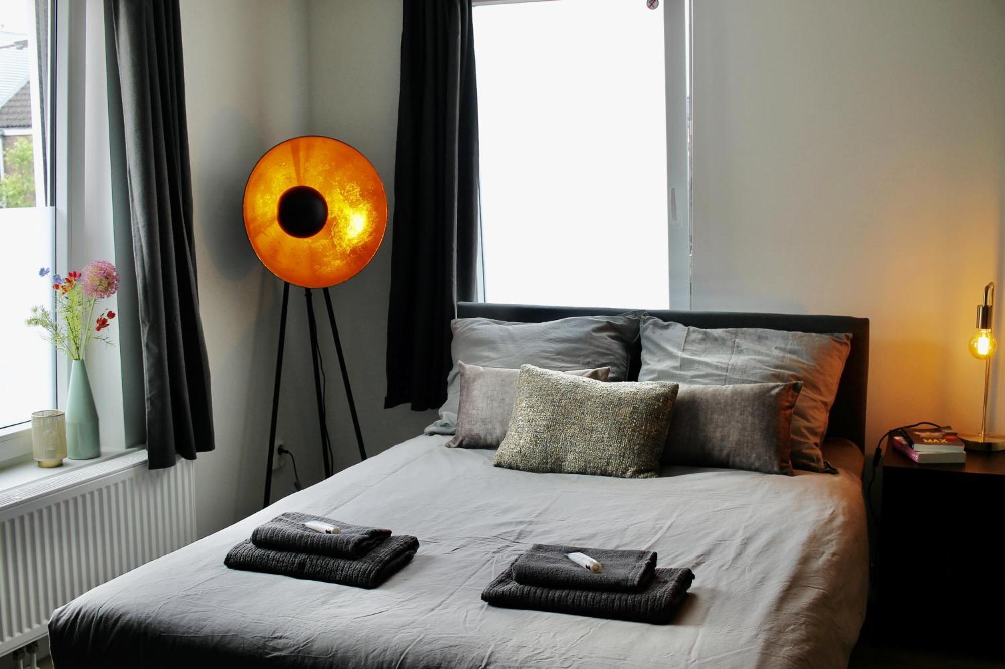B&K Urban City Suites 提耳堡 外观 照片